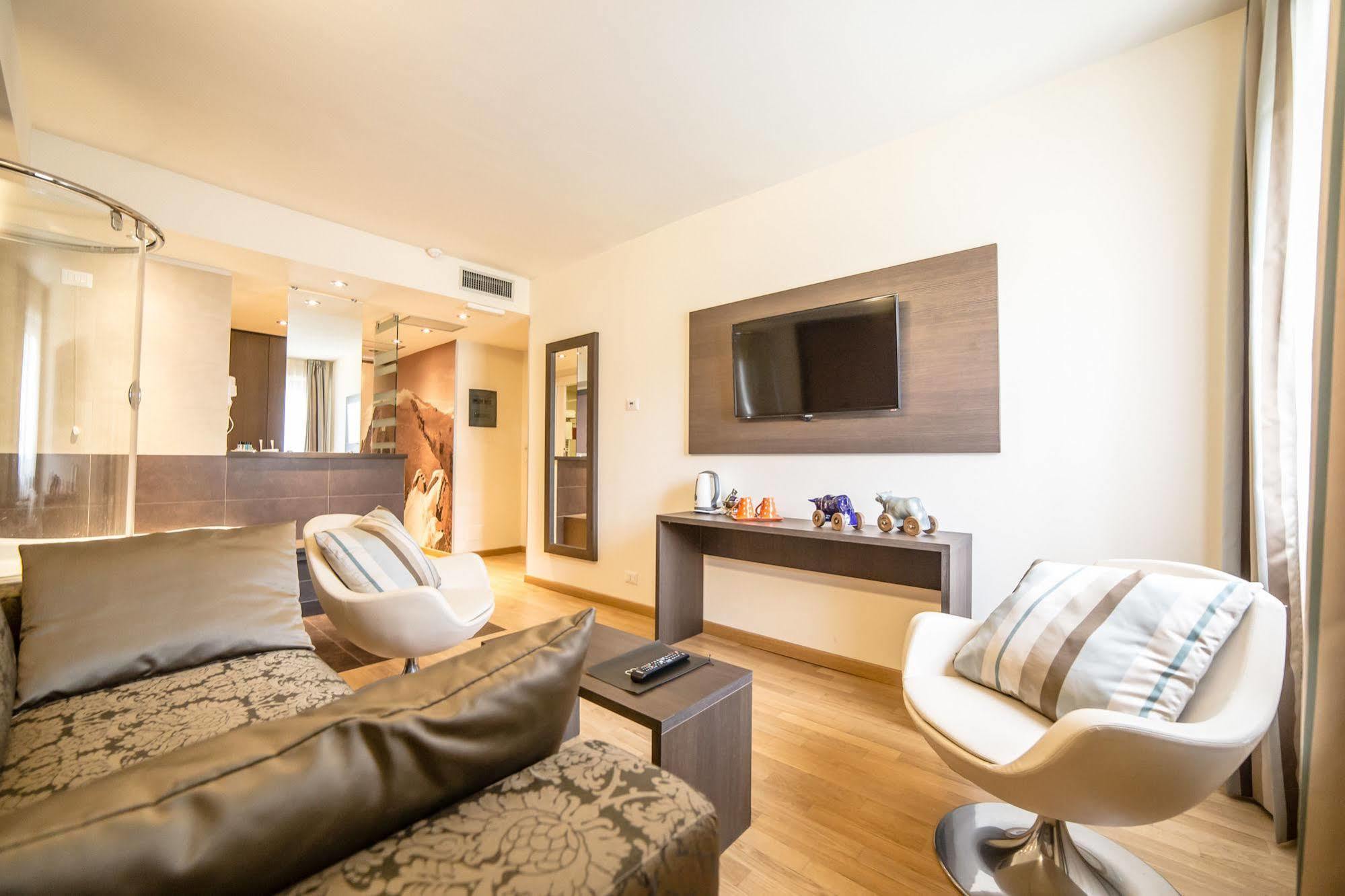 HB Aosta Hotel&Balcony SPA Zewnętrze zdjęcie